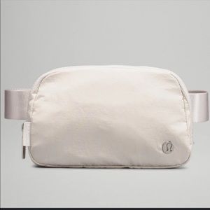 Lululemon Everywhere Crossbody Bag